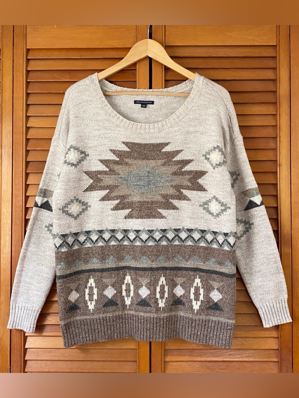 American Eagle Sweater Women's Size Medium Wool Blend Pullover Aztec Pullover